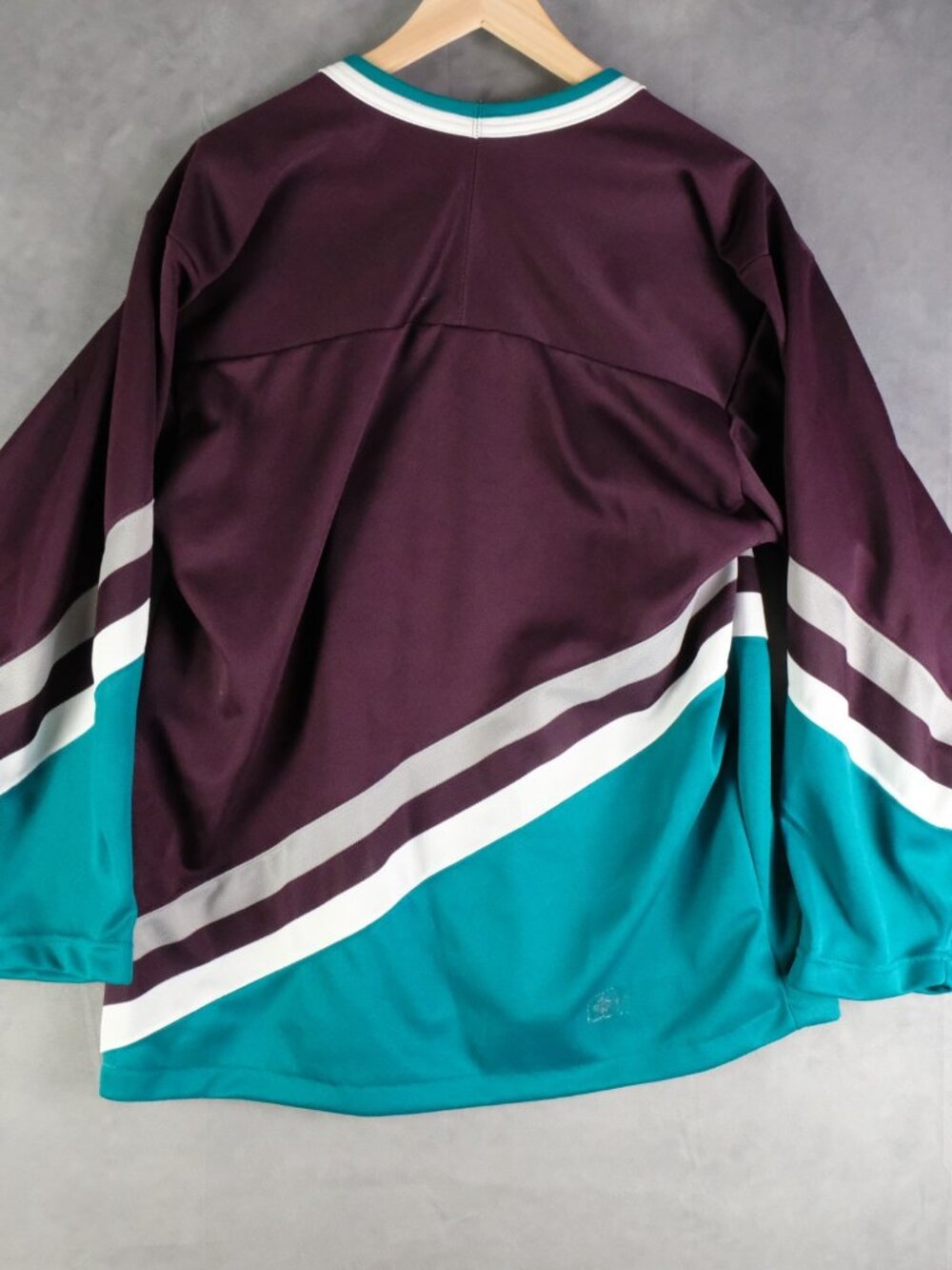Vintage Anaheim Mighty Ducks Jersey Mens Medium Purple NHL CCM Blank - Picture 3 of 9